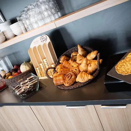 Ibis Douai ホテル