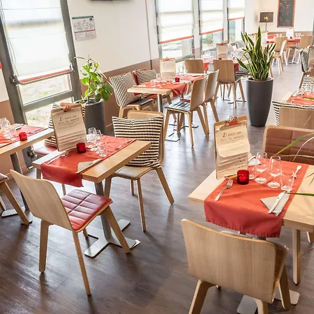 Ibis Douai Hotell