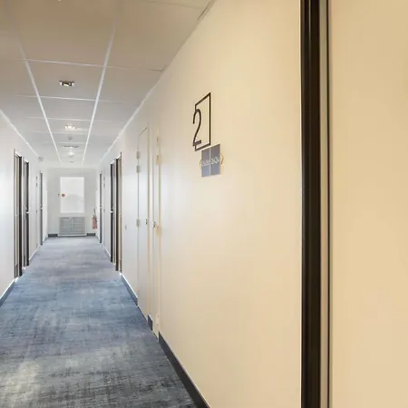 ホテル Ibis Douai 3*