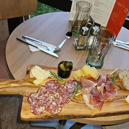 ホテル Ibis Douai 3*