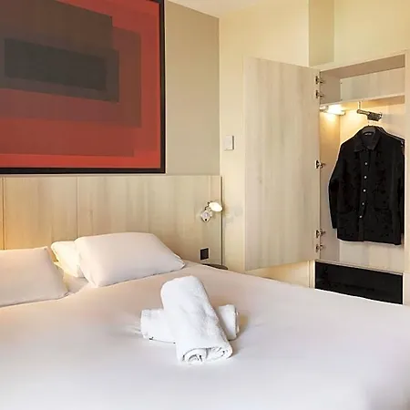 Ibis Douai Hotel